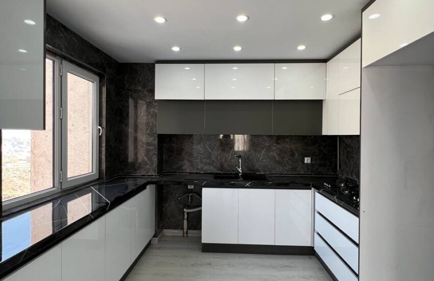 5956199761092661970 121